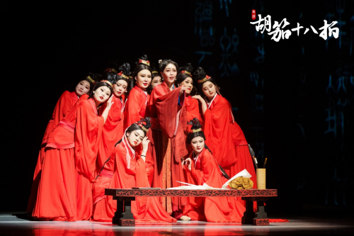《胡笳十八拍》: 在舞台上再现中华文明之强大，并刻画一代才女的命运浮沉